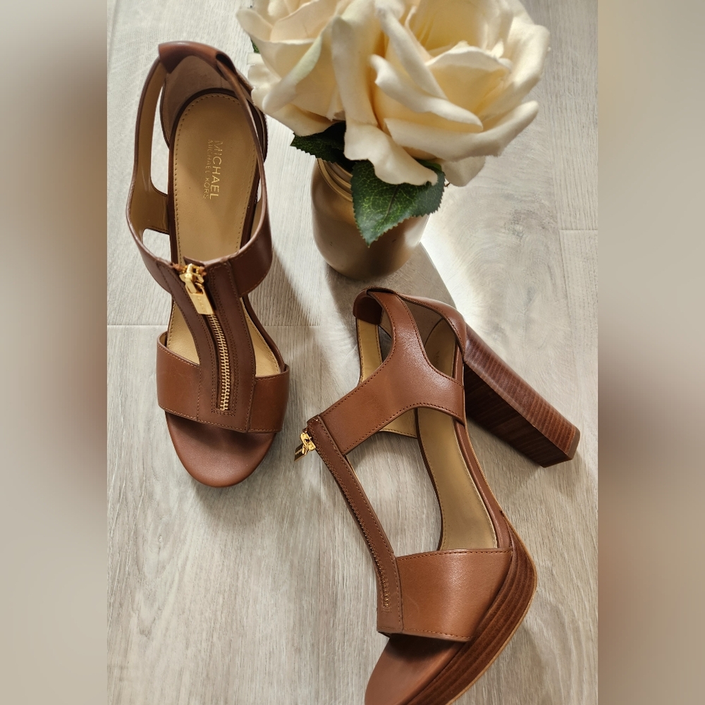 Michael Kors Berkley T-Strap Platform Dress Sandals 9